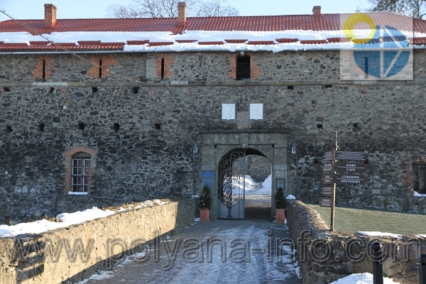 Мукачевo.Екскурсія Ужгородський замок